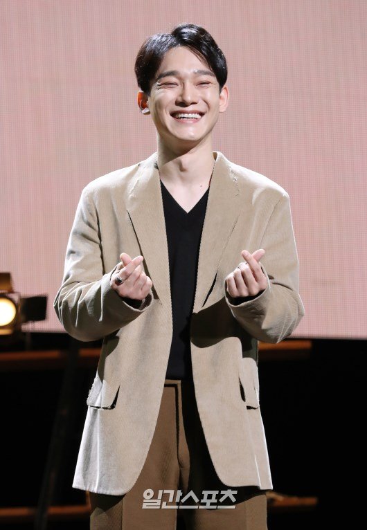 SM Entertainment said on the 13th, Chen met a precious relationship and marriage.The bride is a non-entertainer and Wedding ceremony plans to attend only the families of both families and pay respects. Chen debuted as EXO in 2012 and has been working as the best K-pop artist ever.Even though other members have been romance rumor, Chen has no romance rumor and the fans are surprised to hear the news of marriage and pregnancy at the same time.Moreover, because he has not yet visited the army.SM Entertainment did not comment on the news of the second generation, but indirectly mentioned it in a letter written by Chen himself: Blessed came to me.I was very embarrassed because I could not do the parts I planned with the company and the members, but I was more encouraged by this blessing. The blessing he said was the news of the second generation.Fans from around the world are responding to Instagram and SNS just 20 minutes after news of marriage was announced.EXO is a group that has gained popularity in World, so there is a reaction that it is celebrated and amazing in various places beyond Korea.Hi, Im ChenI have something to tell you fans, so I wrote this.Im very nervous and nervous about how to start talking,I want to be the first to tell you fans who have given me so much loveI post it in a short sentence.I have a girlfriend who wants to spend my whole life together.I was worried and worried about what would happen due to this decision,The members and the company that have been together, especially the fans who are proud of meId like to get word out a little early so you dont get surprised by the sudden news,I was communicating with the company and consulting with the members.Then a blessing came to me.I can not do the parts I planned with the company and the members.I was very embarrassed, tooI have been more empowered by this blessing.I could not delay the time anymore while thinking about when and how to tell youI was very careful.I am so grateful to the members who have sincerely congratulated me on hearing this newsI am deeply grateful to all the fans who send me love for me.I always do my best in my place, without forgetting my gratitude,Ill show you how to repay the love you sent me.Thank you always.
