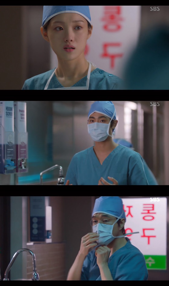 Lee Sung-kyung felt betrayed by Ahn Hyo-seop, who joined Kim Joo-heons second surgery in the drama Romantic Doctor Kim Sabu 2.But this was the choice of Ahn Hyo-seop for Lee Sung-kyung.SBS New Moon TV drama Romantic Doctor Kim Sabu 2 (playplayed by Kang Eun-kyung, directed by Yoo In-sik) was broadcast on the afternoon of the 13th.In the following chapter, Kim Sabu 2, Cha Eun-jae (Lee Sung-kyung), who Misunderstood Seo Woo Jin (Ahn Hyo-seop) due to a problem of ministerial surgery, was portrayed.On this day, Cha Eun-jae proposed the Patriotic Union of Kurdistan to Seo Woo Jin.After receiving a proposal from Park Min-guk (Kim Joo-heon) to participate in the second surgery, she persuaded Seo Woo Jin to go into surgery together and set up an opportunity to return to her home.But Sea Woo Jin refused strongly again.When Seo Woo Jin advised, The worlds stupidest, Cha Eun-jae, who was offended, asked, When did we start Friend? When did you think about me so much as to give this advice?The response from Seo Woo Jin was revealed in an epilogue.He found a note in a note borrowed by Cha Eun-jae during his college days.When I saw the memo My mother is sad when I beat the medical school, Seo Woo Jin found that Cha Eun-jae is hard at college like himself, but he is sustaining.As such, Seo Woo Jin already thought of Cha Eun-jae as Patriotic Union of Kurdistan, but Cha Eun-jae felt betrayed by Seo Woo Jin and Misunderstood that he was on the side of Park Min-guk to pursue opportunities.At the end of the broadcast, Cha Eun-jae, who was in front of the operating room after preparing, told Yang Ho-joon (Ko Sang-ho) that I decided to come to help Friend.Seo Woo Jin appeared and reversed, and he said he would not perform surgery on Cha Eun-jae, and he entered the surgery of Professor Park Min-guk.Cha Eun-jae felt betrayed and Yang Ho-joon raised Misunderstood, saying, This child is originally a specialist in the back of the head.This was not the intention of Seo Woo Jin: Help me that you need someone to know about the first surgery and guide me, according to instructions from Kim Sabu (Han Seok-gyu).Kim persuaded the rejecting Seo Woo Jin to say, Do you want to see Cha Eun-jae vomit again?The heartfelt heartfeltness of Seo Woo Jin was conveyed to Cha Eun-jae as Misunderstood, adding to the sadness of the relationship between the two.On the other hand, Professor Park Min-guk, who was shocked to see Kim Sabu, who saved the patient with a thoracic heart massage, was drawn on the day.On the day of the broadcast, Park Min-guk asked Kim Sabu, It was the first time I had seen a thoracic heart massage three times, and it was my first time to succeed. Why do you have such a skill and are you a nameless rural hospital?Kim said, I was lucky, he said, Why do not you have a name? Did you see the sign outside?Park Min-guk asked, Is it like Schweitzer syndrome? I can not explain it if it is not? Kim said, I need it for the patient. What else do the doctor need?I really wondered what (Kim Sa-bu) was like a long time ago, and I wanted to meet him here, Park said. I think it is one of two.I dont believe in crazy, or a terrible liar. I dont believe in good faith without pay. Ive never seen anything like that.As Park Min-guk, who was ordered by Do Yoon-wan (Choi Jin-ho), resides at Doldam Hospital with his doctors Shim Hye-jin (Park Hyo-joo) and Yang Ho-joon, the conflict with the doctors of Doldam Hospital with the defense minister has increased.Here, Cha Eun-jae - Seo Woo Jins Misunderstood accumulates, raising expectations for what will happen in the future.