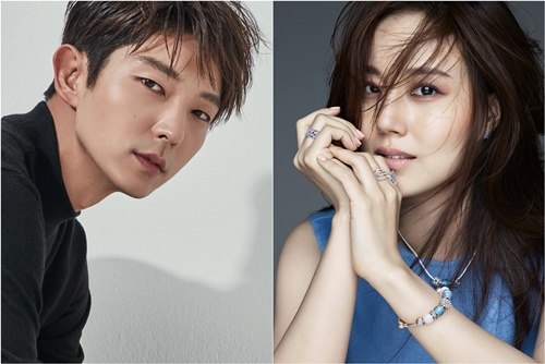 Lee Joon-gi and Moon Chae-won were named as the male and female protagonists of Flower of Evil.TVNs Flower of Evil coincides with director Kim Chul-kyu, who has shown genre-free luxury productions such as Confession, Mother, and Way to the Airport, and a new artist Yoo Jung-hee, who has been attracting attention with his solid writing skills, in the production of Couple Suspense Melody by a man who changed his identity and changed his identity by hiding his brutal past.Lee Joon-gi is a family man devoted to his wife and daughter, but he plays Baek Hee-sung, a man without Feeling who has completely deceived his wife to get the present.Moon Chae-won played a female cartwheeler on a violent Feeling roller coaster from innocent husband wishing to handcuffing her husbands wrist.The two Actors, who have shown the charm of pale color through various genres, are raising their curiosity about what kind of acting will be transformed by co-working with a couple through the Flower of Evil.TVNs Flower of Evil is scheduled to be organized this year.