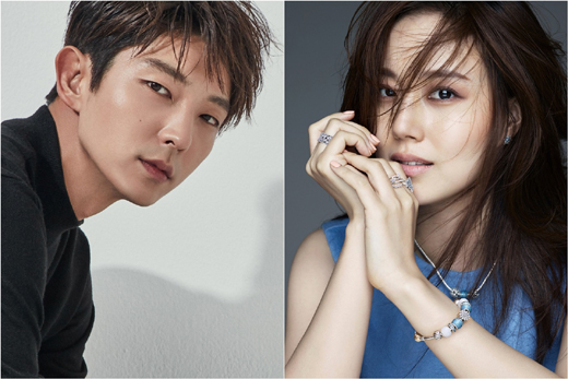 Actor Lee Joon-gi and Moon Chae-won confirmed their appearance on TVNs 2020 anticipated Flower of Evil.The Flower of Evil is a couple suspense melodies of a man who hid a brutal past and changed his identity and a homicide detective wife who tracks his past.Director Kim Chul-gyu, who has been presenting genre-free luxury productions such as Confession, Mother, and The Way to the Airport, and a new artist Yoo Jung-hee, who is attracting attention with his solid writing,Lee Joon-gi is a family man devoted to his wife and daughter, but he plays Baek Hee-sung, a man who has no feelings to deceive his wife completely to get the present.Moon Chae-won played the role of a female cartist riding a roller coaster of intense emotions from innocent husband wishing to handcuffing her husbands wrist.The two Actors, who have shown the charm of pale color through various genres, are raising their curiosity about what kind of acting will be transformed by matching their breath with Couple through the Flower of Evil.The Flower of Evil is scheduled to be organized this year.