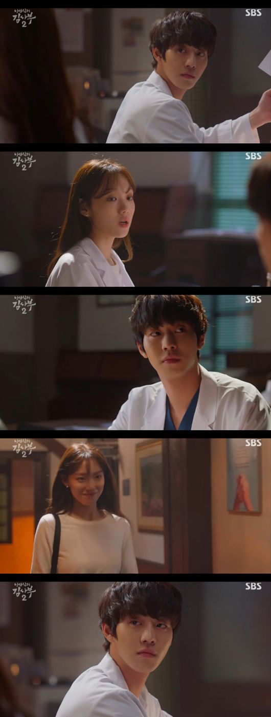Lee Sung-kyung rescued Han Suk-kyu from the lawsuit Danger in Romantic Doctor Kim Sabu 2.Then, Ahn Hyo-seop and Misunderstood were cleaned, but Ahn Hyo-seop sat down again in the debtors favor.While Woojin (Ahn Hyo-seop) was being urged by debtors in SBS Wolhwa Drama Romantic Doctor Kim Sabu Season 2 (director Yoo In-sik, Lee Gil-bok, and Kang Eun-kyung) broadcast on the 14th, Eun-jae (Lee Sung-kyung) saved the master from Danger.On this day, Woojin (Ahn Hyo-seop) was ordered by Kim Sabu (Han Suk-kyu) to come to the operating room of Park Min-guk (Kim Joo-heon).Lee Sung-kyung, who did not know this, was betrayed by Woojin who took his place.In the meantime, Kim was in charge of another patient surgery. In the next room, Park Min-guk received the details of Kims surgery based on Woojins briefing.At this time, Park Min-guk asked about CT confirmation, and Woojin honestly told the situation that the operation was performed without CT.Although the patient was in an inevitable situation in an urgent situation, the Republic of Korea took the weakness of the master, doubting how Kim Sabu performed the surgery without CT.Yang Ho-joon (Ko Sang-ho) was angry at Woojin, saying that he was going back and forth between Master and Park Min-guk.Woojin said, It was senior who touched the clip, senior who did not hemorrhage when he bleeding. He was angry at Hojun, who did not know his mistake and came out as a red-handed man.Eun-jae was piled up in fatigue and could not keep his mind properly. Soon after seeing Woojin, he caught up with Woojin, saying, I caught it, a traitor.Woojin looked at such a silver, saying, If you turn it so much, it will be comforting, just keep doing it.The ministers son learned that he had performed the surgery without CT scans, and he went to Kim Sabu to ask about it.Kim Sabu was unhappy that he was for the patient, but the ministers family stepped out, saying that he would sue Hospital for medical malpractice.Eun-jae was surprised by the unexpected ability of the master to witness this incident, as he was watching the emergency patient and preventing the accident.Eun Jae appealed to his master, saying, Its okay if its not in the operating room.The master acknowledged the silver, saying, Your first patient, follow well, and Eunjae was impressed by the praise, saying, Did not you tell me to stop Physician?The ministers family said that they would sue Kim Sa-bu for asking Park Min-guk for a copy of the recording, but Park Min-guk said there was no video recording.Eunjae, who overheard it from behind, knew that Do Yoon-wans person had reported it, and found Physician who had a second surgical recording.On the Hospital side, he escaped Danger through video rather than the complaint Danger.In the meantime, Woojin was again confronted by the debtors who came to Hospital.Romantic Doctor Kim Sabu 2 captures the broadcast screen