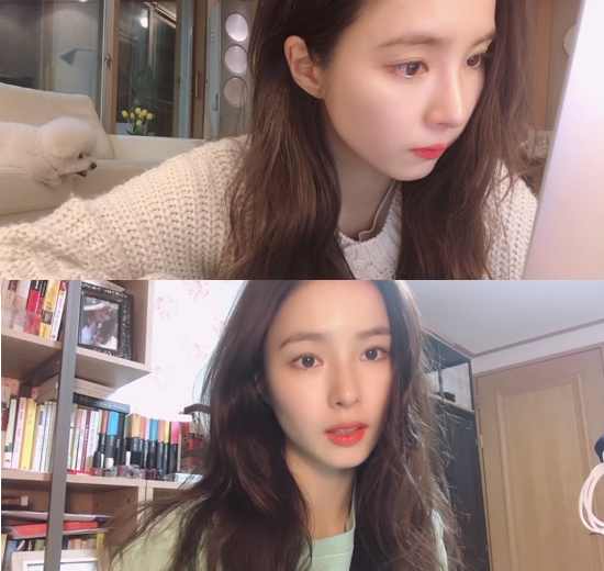 Actor Shin Se-kyung boasted of his flowers in his first V-log this year.On the 13th, Shin Se-kyung posted a video on his YouTube channel entitled Food more delicious in winter.Shin Se-kyung said, This is the first video in 2020! This time, I have been making a good day to make it with the ingredients that have reached the season.The uploaded video included the daily life of Shin Se-kyung, who makes apple tarts, mesin migratory soup, and steamed mussels, and was full of small but funny scenes from preparation of ingredients to making.Especially the brilliant Shin Se-kyungs Beautiful look caught the attention of the viewers, and shed a pure visual with a light makeup on her transparent skin without any blemishes.The fans who responded to this responded I think I will be heartbroken, I do not get tired of seeing it, I can be so beautiful.On the other hand, Shin Se-kyung played the lead role in MBC New Entrepreneur Goo Hae-ryong last September.