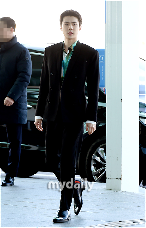 EXO Sehun is leaving for Paris, France, on the afternoon of the 15th, via the International Airport.