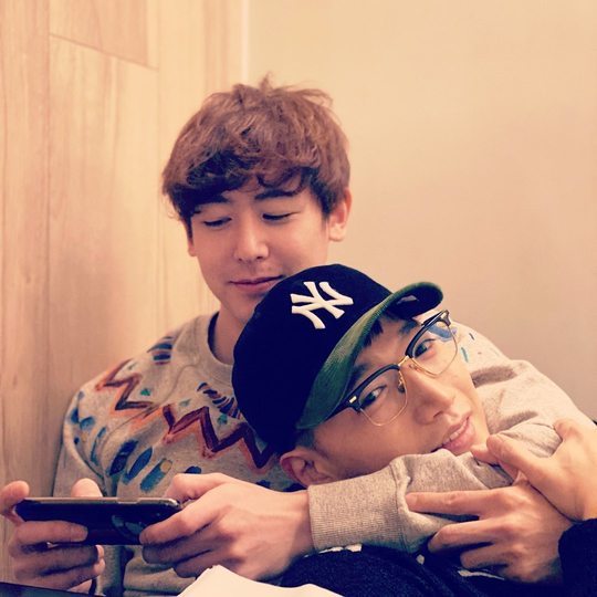 Group 2PM member Nichkhun celebrated Given the applications 33rd birthday.Nichkhun posted a photo on his instagram on January 15 with an article entitled Happy Birthday.The picture shows Nichkhun hugging Given the application, who smiles at the camera.The cheerful atmosphere of Nichkhun and Given the application catches the eye.The fans who responded to the photos responded such as I praise this friendship, I want to see 2PM, I come back to the stage soon.delay stock