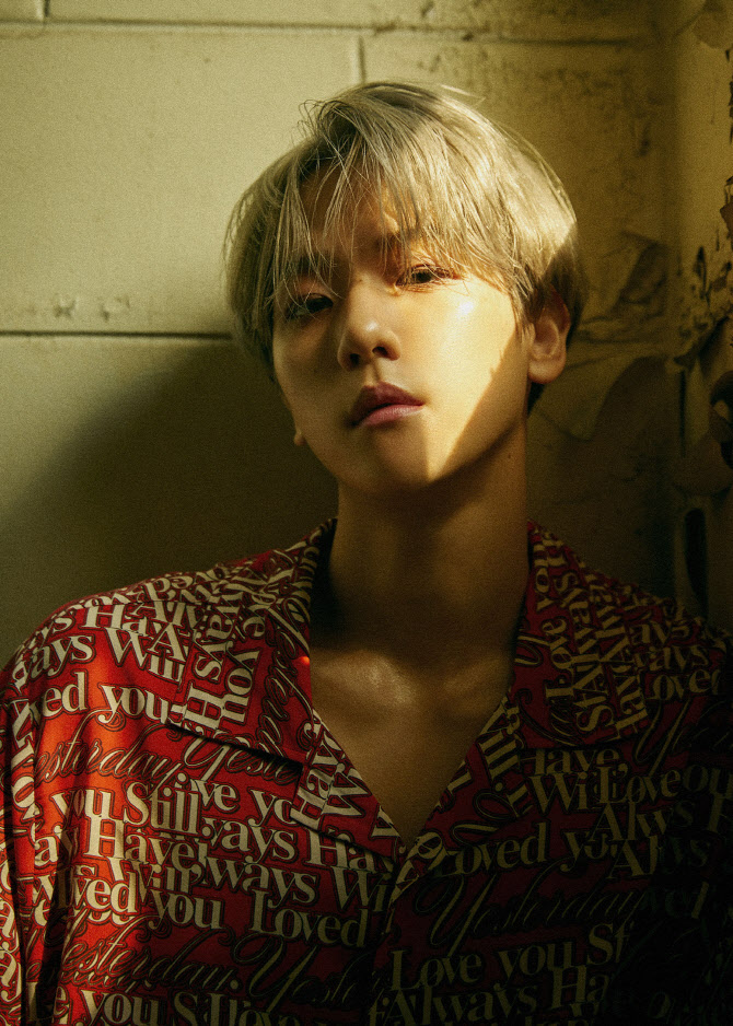 EXO Baekhyun wins two Gaon Music Charts with OSTI love you is an emotional ballad that delicately expresses the sweet heart to the lover with the sweet vocals of Baekhyun.It has been inserted into the drama since the first broadcast on the 6th, and has doubled the charm of the drama. After it is released, it has been loved by many people such as recording the top and top of various music charts in Korea.