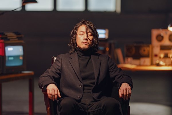 Why did actor Jang Hyuk choose the OCN ticket Genre Animals, the new Saturday original Tell as You See It (creator Kim Hong-sun, the playwright Ko Young-jae Han Ki-hyun, and director Kim Sang-hoon) in three years?The answer was newness and excitement.Jang Hyuk, who became the drama fans Choi Ae-ka as the crazy dog Mu Jin-hyuk in Voice 1, which broke the thrillers barrier in 2017 and recorded the highest OCN ratings ever on the air.Since then, viewers who love OCN Genre Animals have been eagerly waiting for his return.And on February 1, 2020, as Jang Hyuk finally responds to that expectation, he returns to the genius Profiler Oh Hyun Jae in Tell as you see.The effort did not stop at the outside. He is a psychologically closed person.I am worried about various things, and I prepared various props to give impact. I felt like I lost my pain because I was not deeply suffering after the explosion, he said. I am trying to show the side that lost my pain.It is already expected how the character Oh Hyun-jae, which contains the affection and efforts of Jang Hyuk, will be drawn.Tell as you see will be broadcast first on Saturday, February 1 at 10:30 pm.