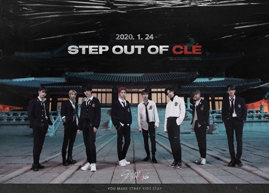 Group Stray Kids released a group visual a week before the release of their first English language album.On the 17th, we opened a new digital single Step Out of Clé (Step Out of Clee) group photo that feels charisma on the official SNS channel of Stray Kids at noon.The members released the tie and created a rough feeling and caught the eye with superior visuals.In addition, scratch makeup adds to the charm of flying, and emits an intense aura with different dimensions.The album will feature an English language version of the title song Levanter by Clé: LEVANTER (cle: Levanter), released in December of the same year as the digital single Double Knot (Double Knot) released in October 2019.The songs that were written and composed by the teams production group Three Lacha (3RACHA), which has shown their own songs since their debut, can feel the musical growth process.Double Knot is a song on an intense beat that ties the shoelaces twice and desires to run toward the world without hesitation.Levanter is a song that JYP Entertainments representative producer Park Jin-young and Herz Analog have named on the songwriting credit.Lyric melody The heart of the dream toward the dream is put in the lyrics and stimulates the emotion.Stray Kids will firmly strengthen the next generation K-pop representative group with aggressive global strategy.Opens the opening of the Stray Kids World Tour Distract 9: Unlock (Stray Kids World Tour Distract 9: Unlock) in United States of America New York on January 29, 2020.He will continue his staging in Atlanta on 31st, Dallas on 2 February, Chicago on 5th, Miami on 7th, Phoenix on 9th, San Jose on 13th, and Los Angeles on 16th, spurring 24 performances in 21 regions including Japan, Southeast Asia and Europe in the future.On March 18, Japan released its best album SKZ2020 and officially debuted locally.The album will be the first in Japans largest record label Sony Music, and it is receiving the expectation of domestic and foreign fans.The new album Step Out of Clé, which Stray Kids sings as an English language, can be found at 2 pm on the 24th of the domestic time and at 0 pm on the 24th of the United States of America.Photo: JYP Entertainment