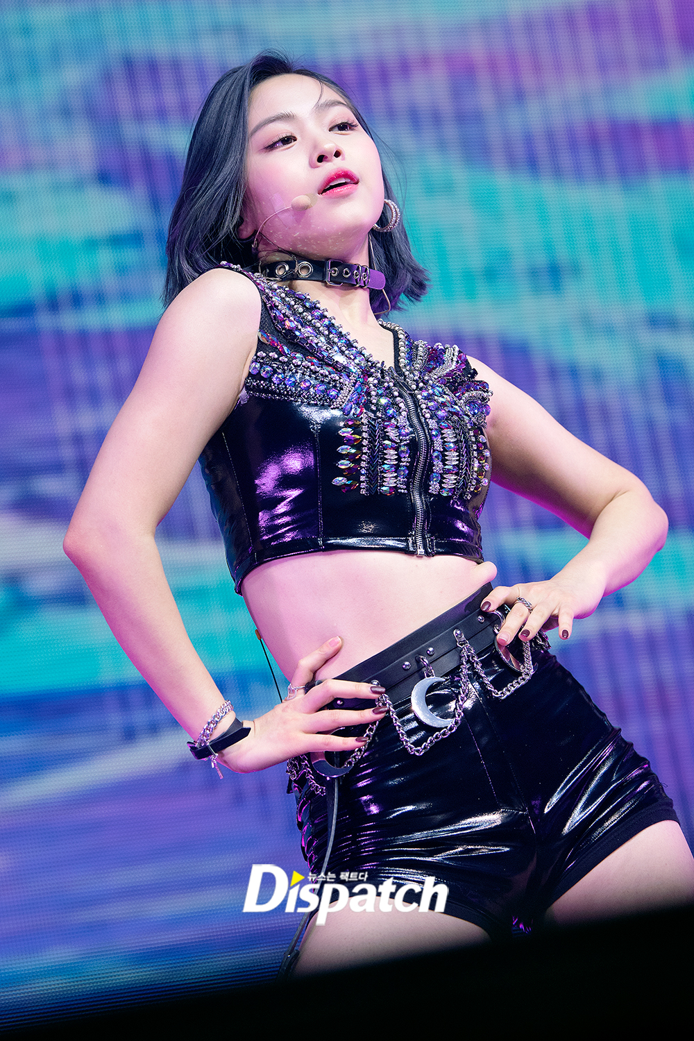 ITZY Ryu Jin showed the charm of Reversal story.ITZY hosted the North American tour ITZY? ITZY! at Novo, LA, on the 18th (Korea time). About 2,000 local fans gathered to give a hot response.On the day, Ryu Jin appealed to United States of America fans with dramatic and dramatic charm; on the hit stage, he performed a Powerful dance.During the talk time, he laughed by emitting the hidden sesame.Meanwhile, ITZY will continue to hold showcases in Minneapolis on the 19th (local time), Houston on the 22nd, Washington on the 24th, and New York on the 26th.Power dance in LA.Talk is ear yomi.Reversal story charm.What do you feel?