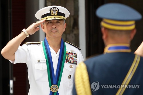 해군에서 복무하던 시절 콧수염을 기르지 않았던 해리스 대사 [EPA=연합뉴스]