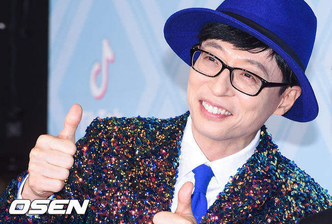 Comedian Yoo Jae-Suk laughed when he said, I finally finished the lineup.The SBS entertainment program Running Man, which was broadcast today (19th), was featured in Card, Im Going to Change Now featuring actors Kang Han-na, Geum Sae-rok, Park Cho-long and Lee Ju-young, and the members gathered together before the appearance of the guest to talk about the current situation.Yoo Jae-Suk, who received the Rookie Award at the end of last years SBS Entertainment Grand Prize and MBC Broadcasting Entertainment Grand Prize, appeared in the members era.I didnt expect it, but yesterday I won the Rookie Award, I finally finished all the top line-ups, he said, delighted.Haha then said: Its still one short.Its an SNS star award (which Lee Kwang-soo received), and Yoo Jae-Suk replied, I envy the popular star award, which somewhat embarrassed Lee Kwang-soo.Ji Suk-jin, who received the right awards at SBS Entertainment Grand Prize, said, Your GFriend cried and you did not cry.The GFriend of Yang Se-chan he mentioned is Jeon So-min, a love line opponent of Yang Se-chan in Running Man.Haha said, Yang Se-chan took off at the dinner party and said, Now I will do what my heart tells me.Meanwhile, according to the Korea Institute for Corporate Reputation, Yoo Jae-Suk ranked first in brand reputation in January 2020, an entertainment broadcasting company.SBS broadcast capture, DB