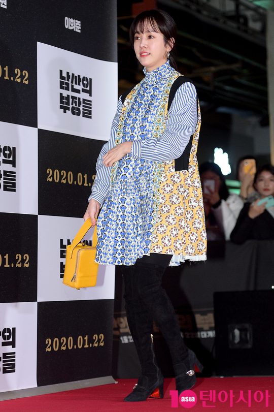 Actor Han Ji-min attended the VIP premiere of the movie Namsans Directors at Megabox COEX in Samseong-dong, Seoul on the afternoon of the 20th.Namsans Directors is a film about the story of Park Yong-gak (Kwak Do-won), a former head of the Central Intelligence Agency, in the United States, 40 days before the incident, causing a blue light by accusing the reality of the regime around the world through a hearing.Its scheduled to open on the 22nd.