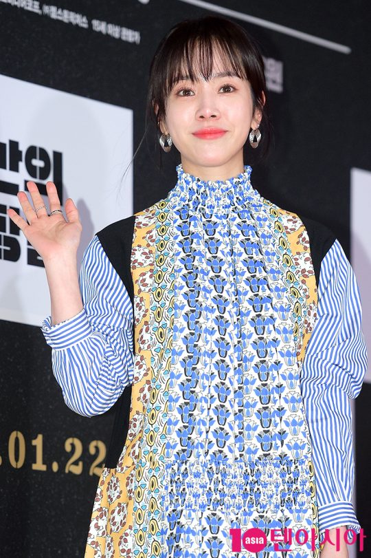 Actor Han Ji-min attended the VIP premiere of the movie Namsans Directors at Megabox COEX in Samseong-dong, Seoul on the afternoon of the 20th.Namsans Directors is a film about the story of Park Yong-gak (Kwak Do-won), a former head of the Central Intelligence Agency, in the United States, 40 days before the incident, causing a blue light by accusing the reality of the regime around the world through a hearing.Its scheduled to open on the 22nd.