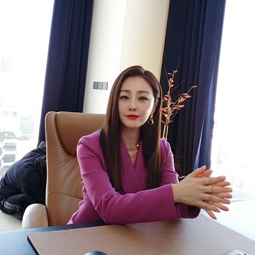 Actor Oh Na-ra told a testimonial ahead of 9.9 billion women end.Oh Na-ra said on his 20th day instagram, I feel real now that the 16th script comes into my hands.I am not ready to leave Hee-joo yet, but I feel like I have been informed of my sudden separation. Im going to miss this scene.The best staff ... these humane actors ... # Woman of 9.9 Billion # YoonHee-joo Fashion #16 # Last episode # Boradole is a special number this week, he added.In addition, the photos released include Oh Na-ra, who transformed into a perfect Hee-joo in KBS 2TV drama 9.9 billion women.Meanwhile, 9.9 billion women will end on the 23rd.