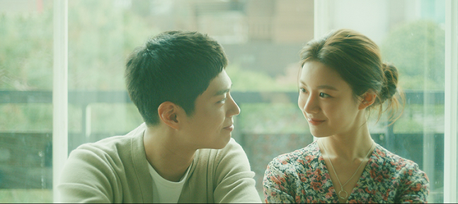 Singer Lee Seung-cheols new song I Love You A lot Music Video is attracting attention to actors Park Bo-gum and Go Yoon-jung who showed Couple Chemie.Music Video, which is featured on Lee Seung-cheols single album, is on the spotlight on the 20th.Especially, Web toon Moonlight Sculptor is inserted as OST, and Park Bo-gum was selected as the main character of Music Video.Park Bo-gum was a delicate performance in Music Video, empowering the mood of sweet songs.In particular, Go Yoon-jung, who breathed together, caught the attention with his simple beauty.Park Bo-gum gave Go Yoon-jung a necklace directly or gave a lovely look to the viewer.Go Yoon-jung is a new artist who has been attracting attention as Jeon Ji-hyun resemblance.He was selected as a CF model for a telecom company with a pure visual, and announced his face. Last year, he started his acting activities through TVN drama Psychometry.This year, Netflix drama Sweet Home is expected to be more familiar to viewers.On the other hand, Web toon Moonlight Sculptor is based on the fantasy web novel of the same name with 370 million cumulative views on the Kakao page, and draws a story about Widd choosing a job called Moonlight Sculptor that sculpts moonlight in a virtual reality game.Kakao Page said, We have made a more wonderful result by meeting Lee Seung-cheol and actor Park Bo-gum, who are legendary in the music industry, in a meaningful attempt called Web toon OST.