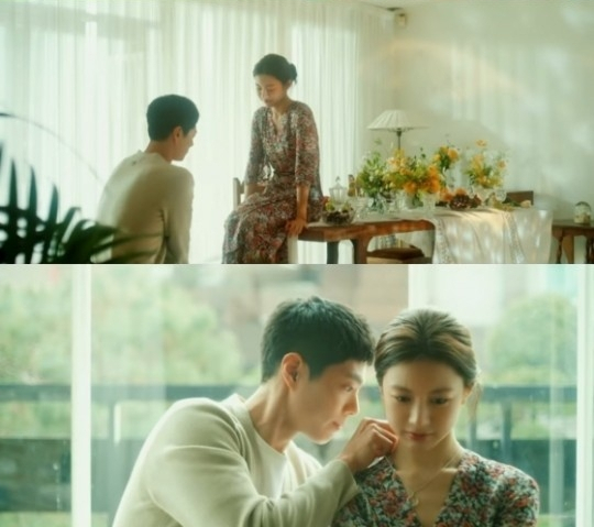 Park Bo-gum and Go Yoon-jung are gathering topics to co-work at Music Video of Lee Seung-cheol.Lee Seung-cheols I Love You a lot Music Video was released at 6 pm on the 20th, and Park Bo-gum and Go Yoon-jung in the movie emanated the couple chemistry.Park Bo-gum expressed the mood of the calm and sweet song with a delicate expression; Go Soon-jung also created a sweet atmosphere, stimulating the love cells.On the other hand, I love you a lot is a song on Lee Seung-cheols single album and a webtoon Moonlight Sculptor OST.Doko wrote and composed, and Music Video was directed by Lee Rae-kyung.Park Bo-gum, Music Video Elf girl Go Yoon-jung and co-work...Previous visual