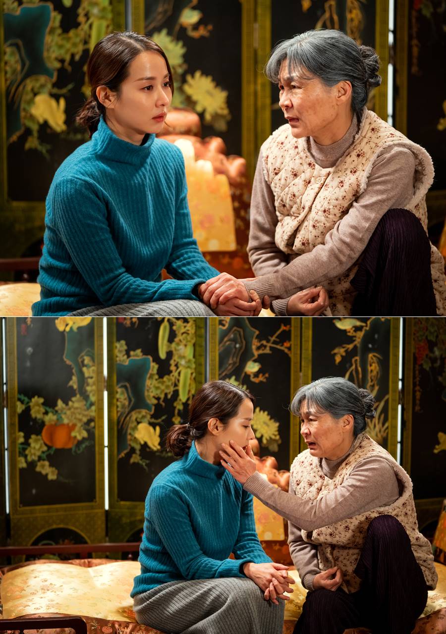 Hae-yoen Gil, who comforts the grieving Cho Yeo-jeong, is captured and focuses attention.KBS 2TV Tree Drama The Woman of 9.9 billion (playplayed by Han Ji-hoon/directed by Kim Young-jo) released a still featuring actors Cho Yeo-jeong and Hae-yoen Gil on January 21.Jang Geum-ja (Hae-yoen Gil), who had previously suffered from pulmonary fibrosis, had to undergo a transplant, and In nature (Cho Yeo-jeong) performed surgery on Jang Geum-ja with the receivables he had collected for Jang Geum-ja, who had taken care of him.Jang Geum-ja, who entered the operating room, surprised viewers by recalling the face of Leon (Lim Tae-kyung), who had been forgotten just before sleep anesthesia.In the open photo, In nature is staring into the air with a confused expression on what is going on. Jang Geum-ja, who holds his hand beside In nature and gives a worried look.Jang Geumja has become an indispensable person for In nature as a deep adult who keeps In nature warmer than anyone else.What else happened to those two people? The two sad women who touch the ball of In nature and share his sadness make the audience feel uncomfortable.bak-beauty