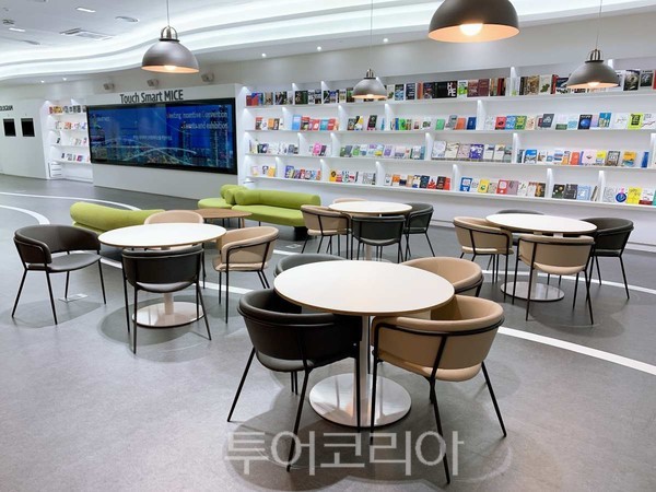 라운지 이미지