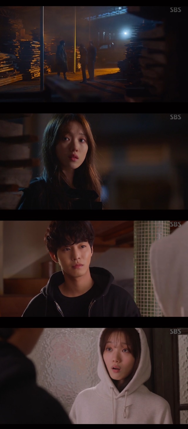 Ahn Hyo-seop pretended to be strong after Lee Sung-kyung was caught in Ushijima the Loan Shark debt.In the 6th episode of SBSs Romantic Doctor Kim Sabu 2 (playplayplay by Kang Eun-kyung/directed by Yoo In-sik, Lee Sung-kyung) broadcast on January 21, Seo Woo Jin (Ahn Hyo-seop) found that Ushijima the Loan Shark vendors were suffering from it.Cha Eun-jae accidentally stopped the Ushijima the Loan Shark vendors car following Seo Woo Jin early in the morning and recognized the Ushijima the Loan Shark vendor.Cha Eun-jae told Seo Woo Jin, Is that the person who came to the hospital in the car? Are you getting blackmail - Cinémix Par Chloé?I saw you that night, actually, and youre with them.Is this the Ushijima the Loan Shark business or something? Call the police. They say that coming to work is illegal.You can call it all over again. Blackmail – Cinémix Par Chloé is just like violence.It is a criminal act that should not be tolerated in any situation. Seo Woo Jin looked at Cha Eun-jae with a strange expression.When Cha Eun-jae asked, Why? Seo Woo Jin asked, Do you like me? And when Cha Eun-jae was embarrassed by saying, Crazy man. What? Seo Woo Jin said, Or do not go out.Ill take care of my own business, so dont worry about it.However, Seo Woo Jin, who remained alone after that, showed conflict with Cha Eun-jae as he did not know what to do to find out his situation.Yoo Gyeong-sang
