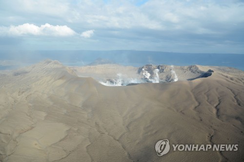 소강상태 보이는 필리핀 탈 화산 [AFP=연합뉴스 자료 사진]