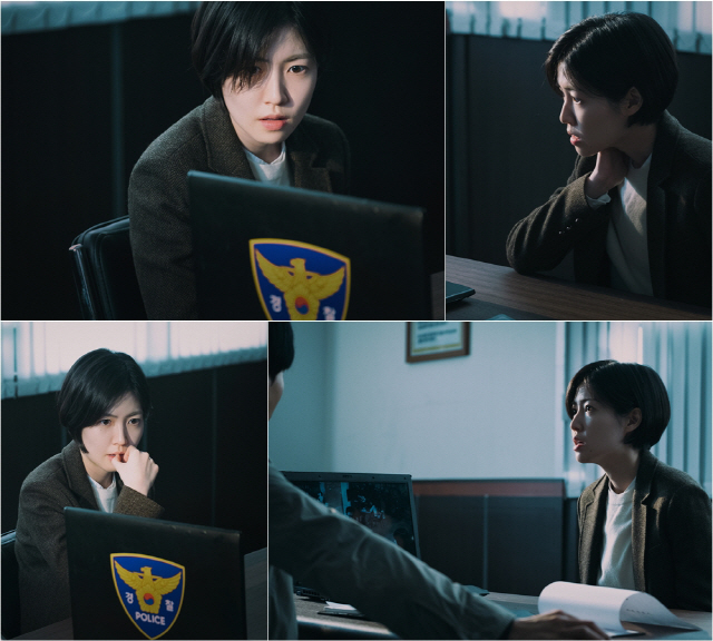 TVN Money game Shim Eun-kyung is urgently taken to Police and attention is gathered on the background.The TVN drama Money game (directed by Kim Sang-ho/playplayplay by Lee Young-mi/produced JS Pictures/planning studio dragon), which is well received for its explosive performance of actors, thick production power and dynamics added to fresh materials, unveiled the scene of the interview of Police by Shim Eun-kyung (the station) on the 23rd (Thursday), which is about to be broadcast four times. The center is focused.In the last Money game, Chae Yi-heon (the high-ranking person) was awarded a relegation personnel appointment by Lee Sung-min and moved to the base office and was shown to face The for the first time.In addition, the company, which agreed with Chae Heons intention to prevent financial corruption, handed over the Jung In Bank BIS Ratio Survey Table, which is evidence of the corruption, to Chae Heon, and the case was reported in large quantities through the media.Among them, the still shows Shim Eun-kyung being questioned as a suspect in Police, and steals his gaze.The look of Shim Eun-kyung, who is embarrassed, can be guessed that the situation is not unusual.Above all, Shim Eun-kyungs anxious eyes and nervous nails are biting the viewer.While raising questions about what happened to Shim Eun-kyung, interest in the fourth episode, which airs today (23rd), is rising.Money game said, Todays broadcast shows Lee Sung-min, who has been troubled by the exposure of Ko Soo and Shim Eun-kyung, who does not choose the means and methods to fix the situation.Lee Sung-min, who is committing a bigger corruption to cover up the corruption, and Shim Eun-kyung, who is fighting against it with all his strength, will be exciting.TVN Money game is a drama depicting the breathtaking struggle and sharp belief confrontation of those who want to prevent national tragedy in the biggest financial scandal of the fate of Korea.It will air four episodes today (23rd) at 9:30 p.m.