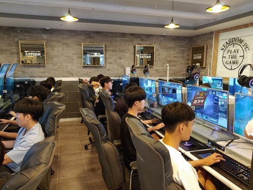 듀얼PC방 이미지