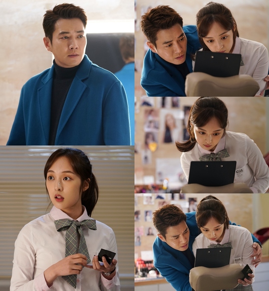 The super-close moment between Ju Sang Wook and Kim Bo-ra was captured.In the 7th episode of Channel A gilt drama Touch (played by Ahn Ho-kyung/directed by Min Yeon-hong), which will air on January 24, Ju Sang Book (played by Cha Jong-hyok) and Kim Bo-ra (played by Han Soo-yeon) are showing a sharp approach.Cha Jong-hyok (Ju Sang Wook) had previously turned away from his former lover Baek Ji-yoon (Hagam), who came to him, but eventually he went back and showed an exciting ending.Han Soo-yeon (Kim Bo-ra) watched Baek Ji-yoon in Cha Jong-hyoks arms and could not hide his bitter expression.The hurtful Han Soo-yeon figure has ignited the full-scale triangle of the three people and maximized the fun of the drama.This time, Cha Jong-hyok and Han Soo-yeon are curious with super-close poses that touch each other.While Han Soo-yeon is working hard on something to Cha Jong-hyok, he is enthusiastic and does not realize that he is getting closer and closer, and a subtle atmosphere is formed.emigration site