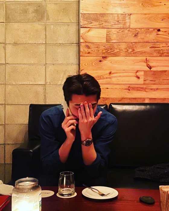 On the 23rd, Sehun posted a picture on his Instagram without saying anything.Sehun, in the photo, appears to be calling because he has his cell phone in his ear, while at the same time he puts his other hand on his brow.Netizens in a dark atmosphere that is somewhat different from previous posts are saying, What is wrong with you? I rest if it is difficult, Is your brother okay?, What are you talking about?, We are on your side.Cheer up, and other concerns.Meanwhile, EXO, which Sehun belongs to, released its regular 6th album, OBSESSION, last November.