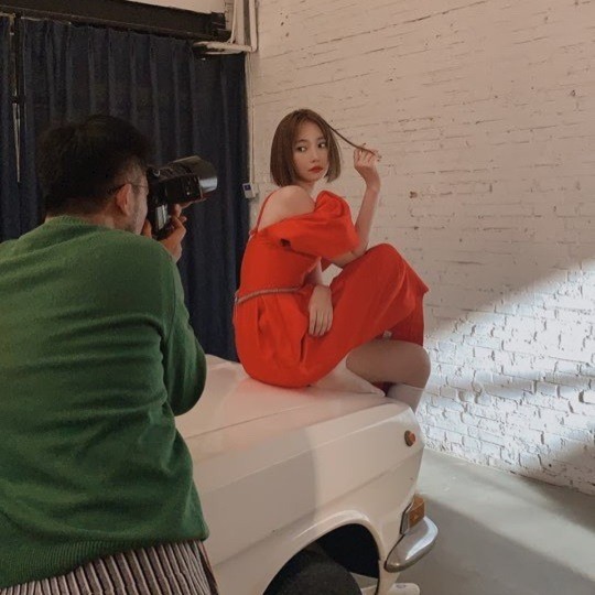 Actor Go Joon-hee showed off her fascination figureGo Joon-hee posted two photos on his Instagram on the 23rd; Go Joon-hee in the public photos is working on the shooting.Go Joon-hee is on top of the vehicle in a red dress, which emits a fascination atmosphere, revealing her own charm, capturing attention.Meanwhile, Go Joon-hee appeared in the OCN drama Bing, which was broadcast last year.Photo: Go Joon-hee SNS