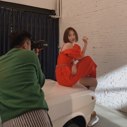 Actor Go Joon-hee showed off her fascination figureGo Joon-hee posted two photos on his Instagram on the 23rd; Go Joon-hee in the public photos is working on the shooting.Go Joon-hee is on top of the vehicle in a red dress, which emits a fascination atmosphere, revealing her own charm, capturing attention.Meanwhile, Go Joon-hee appeared in the OCN drama Bing, which was broadcast last year.Photo: Go Joon-hee SNS