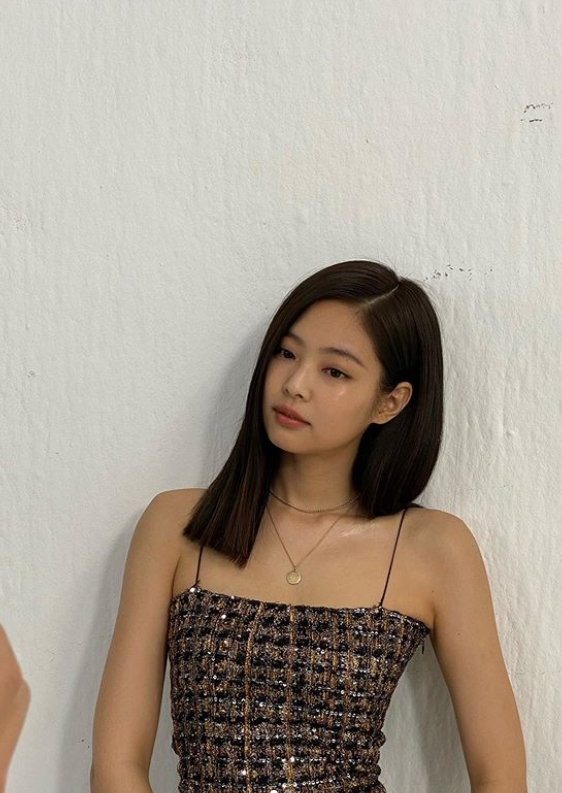 Group BLACKPINK member Jenny Kim boasted fresh beauty.Jenny Kim posted a photo on her Instagram page on January 23.The picture shows Jenny Kim in a sleeveless outfit, with her eyes tightly closed and smiling.Jenny Kims exotic features and fresh atmosphere catch the eye.delay stock