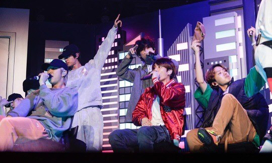 BTS Grammy Awards rehearsal photos have been released, drawing attention from World fans.CBS, the broadcaster of United States of America, which broadcasts the 62nd Grammy Awards live, posted a stage rehearsal photo of BTS on its official SNS account on the 25th.Inside the picture was a comfortable outfit of BTS enjoying the rehearsal stage.BTS will attend the 62nd Grammy Awards at the United States of America Los Angeles Staples Sensors on Wednesday.Lille Nass X, Billy Ray Cyrus, Meiji Ramsey and Diplo will set up the Old Road All-Star stage with world pop stars.BTS was the first Korean singer to perform at the Grammy Awards. BTS also attended the Grammy Awards, which was held in the year of the year, as a prize winner.Meanwhile, the 62nd Grammy Awards will be broadcast live on the United States of America CBS, and will be broadcast live on Mnet at 9:55 am on the 27th.