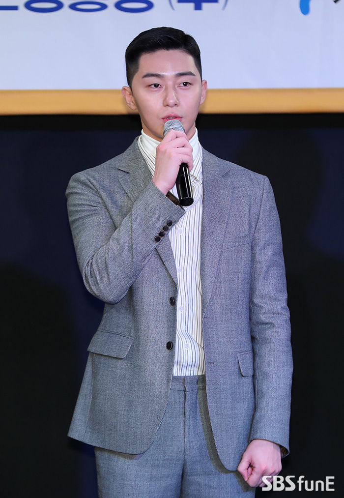 Actor Park Seo-joon declares war on flammersWe are not only hurting our party Lion but also our family because of the insulting of Park Seo-joon by exploiting anonymity. We will not only respond to one-off measures, but will continue to take all legal measures including additional charges if malicious slander, sexual harassment, I will inform you that we will respond strictly without any agreement or agreement.I added.Park Seo-joon will return to the house theater with JTBCs Golden Dragon Itae One Clath on the 31st.- Next, Park Seo-joon agency official position -Hi, this is Awesome.We have been monitoring malicious posts for our Actor Park Seo-joon.Recently, it was judged that the act of disseminating the untrue contents indiscriminately and expanding and reproducing the honor of Park Seo-joon has reached a level that is no longer acceptable.Based on the evidence that has been collected for many years, last week, a legal representative was appointed and filed a complaint with the Seongdong Police Station in Seoul.The act of insulting Park Seo-joon by exploiting anonymity has hurt not only the party Lion but also the family.We will not only respond to one-off measures, but also will continue to monitor all legal actions, including additional complaints, if malicious slander, sexual harassment, and false facts are confirmed to Mr. Park Seo-joon through regular monitoring.Awesome E & T will also take legal action against malicious postwriters for actors other than Park Seo-joon, and will continue to make efforts to protect the personality and rights of their actors.Thank you.