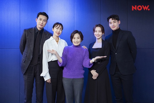 Actors from the movie The Animals Who Want to Hold the Jeep (director Kim Yong-hoon) deliver their own production behind-the-scenes.Actors Jeon Do-yeon, Jung Woo-sung, Shin Hyun-bin and Jung-ram, who are continuing to promote the Beasts who want to catch straw will appear on the Naver NOW audio show SPECIAL at 4 pm on the 28th and 29th.SPECIAL is an audio show where Musicians, Actors, and directors of various contents such as Music, movies, and dramas appear as hosts and deliver their own behind-the-scenes.Various cast members have introduced Music with their own stories, but it is the first time that Korean Actors starring in Korean movies are appearing in Beasts that want to catch straw.MC Park Kyung-rim took on the special host for this audio show.In addition, the Actors who appeared in this audio show NOW showed the charm of reversal through relay interview which is conducted without editing for about 7 minutes, and made a scene of cheerfulness with constant laughter.In addition, listeners waiting for the release of the movie Beasts who want to catch even straw introduced the story that they sent on the theme of Stranger moment to catch even straw and also provided time to convey honest advice and special gifts.Meanwhile, The Beasts Who Want to Hold the Spray is a crime scene of ordinary humans planning the worst tang to take the last chance of their lives, the money bag.