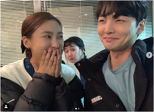 Actor Kim Min-jae has released photos taken at the shooting scene with singer Purple (real name Yoon Purple), Actor Jeong Ji-an, who is breathing in SBS drama Romantic Doctor Kim Sabu 2.Kim Min-jae posted two photos on January 27 with an article entitled Doldam Hospital Nurses on his personal instagram.Kim Min-jae in the photo is wearing padding on the nurses clothes and looking straight at the camera.Purple, who is wearing padding on a nurses clothes next to Kim Min-jae, is covering her mouth and making a look like she is in love.Behind Kim Min-jae and Purple, Jeong Ji-an is glancing at the pair.In another photo released by Kim Min-jae, he made Purple laugh with a playful look.Kim Min-jae Purple Jin Ji-an is appearing on Drama Romantic Doctor Kim Sabu 2.Kim Min-jae plays Park Eun-tak, a pretty-boy nurse, and Purple is playing Ju Young-mi, who loves him unrequitedly.Jeong Ji-an played the role of nurse Eom Hyun-jung, who tried to connect Park Eun-tak and So Ju-yeon (Yoon beautiful) without notice.Choi Yu-jin