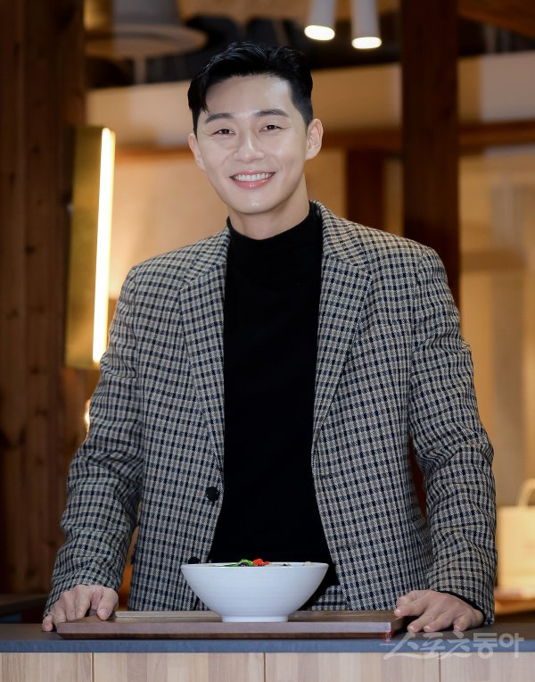 Park Seo-joon declares war on FlamingerWe have been monitoring malicious posts for our Actor Park Seo-joon, said Awesome Eanti, a member of the agency, in an official statement on the 28th. We believe that the act of disseminating and expanding the contents that are not true recently has reached a level that is no longer conducive.We have appointed a legal representative last week to file a complaint with the Seoul Seongdong Police Station based on the evidence we have collected for years, he said.We will also take legal action against malicious postwriters who are not affiliated with Park Seo-joon, and we will continue to make efforts to protect the personality and rights of our Actor, Awesome said.