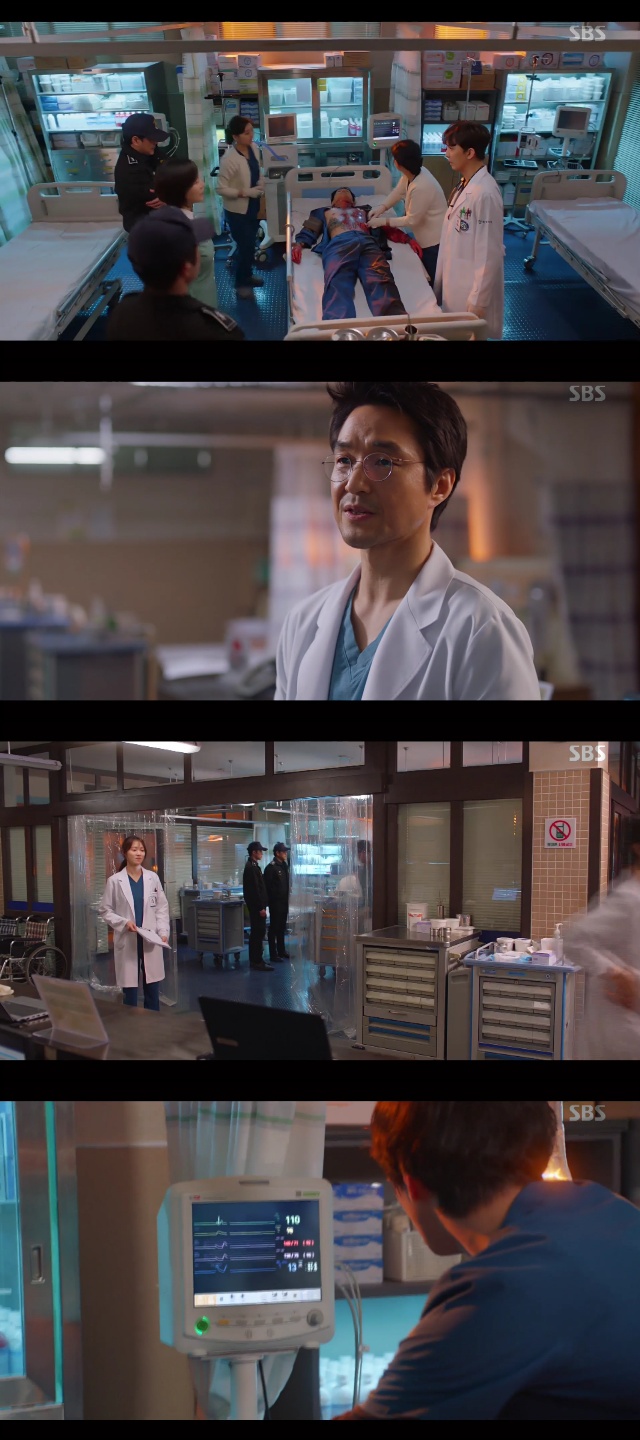 Lee Sung-kyung of Romantic Doctor Kim Sabu 2 regretted becoming a Physician.In the SBS drama Romantic Doctor Kim Sabu 2, which aired on the 28th, he regretted that Lee Sung-kyung became a Physician, but he was encouraged by Kim Sabu and re-empowered.On this day, Cha regretted walking the path of Physician.I wanted to be a violinist, Cha said. I cried for two days at the teachers words, just as a hobby, and ended up dreaming.But this is the same thing, even if you dont have the talent, Cha said, regretting, I should have known when I entered the anatomy lab, but I should have fled then.However, Cha Eun-jae went out on the way to the ringing call saying, I should go.The hospital was accompanied by an injured Killer, who was injured in a fight between prisoners and his blood vessels.In the meantime, Kim asked about Cha Eun-jaes condition. Cha Eun-jae replied, I am trying to be okay.Kim said, It is not your fault, so lets get rid of it quickly. He encouraged me to call me immediately if anything happens.Cha tried to operate, but the patient did not cooperate with the surgery. The patient said, Who says that you will transplant a kidney to Murderza like me.When Park Eun-tak went out decisively, the patient reluctantly cooperated with the surgery.At the same time, the paramedics were brought in, unconscious in the emergency room, and Seo Woo-jin rushed to the sudden stop of the paramedics.Kim confirmed the condition of the paramedics and said, Both pupils are open. The brain had a problem.These paramedics went to rescue the drunk, then hit the drunk in the head, vomiting and falling down after that.I think I have a problem with my brain, Kim told a colleague of The paramedics, who had fallen down, saying, All of my pupils are open.