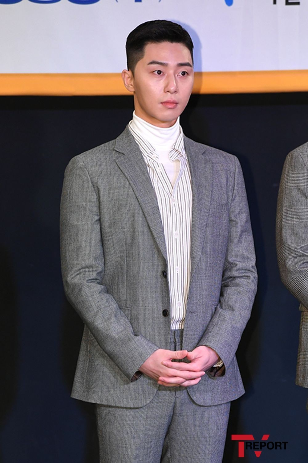 Actor Park Seo-joon sues Flamingers for hurting his familyPark Seo-joon said, We will not only take a one-off response, but will continue to take all legal measures including additional complaints if malicious slander, sexual harassment, and false facts are confirmed through regular monitoring. He said.The following is the official position of Park Seo-joonHi, this is Awesome.We have been monitoring malicious posts directed at our Actor Park Seo-joon.Recently, it was judged that the act of disseminating the untrue contents indiscriminately and expanding and reproducing the honor of Park Seo-joon has reached a level that is no longer acceptable.Based on the evidence that has been collected for many years, last week, I appointed a legal representative and received The complaint at the Police Office in Seoul.The act of insulting Park Seo-joon by exploiting anonymity has hurt not only the party Lion but also the family.We will not only respond to one-off measures, but also will continue to monitor all legal actions, including additional complaints, if malicious slander, sexual harassment, and false facts are confirmed against Park Seo-joon through regular monitoring.Awesome E & T will also take legal action against malicious postwriters for actors other than Park Seo-joon, and will continue to make efforts to protect the personality and rights of their actors.Thank you.