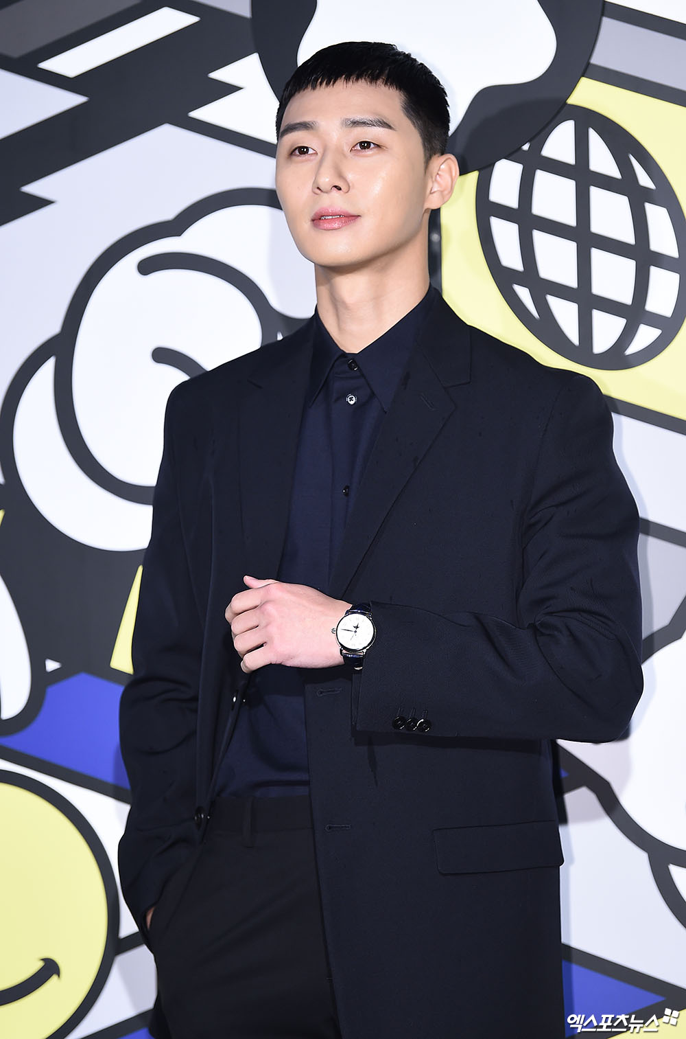 Park Seo-joons agency said it had received The complaint about the flammer.Actor Park Seo-joon agency Awesome Eanti said on August 28, We have been constantly monitoring malicious posts for our actor Park Seo-joon. We have decided that the act of disseminating and reproducing the contents that are not true indiscriminately and disregarding the honor of Park Seo-joon has reached a level that is no longer acceptable. Based on the evidence that has been made, I appointed a legal representative last week and received The complaint at Seoul Seongdong Police Station. We will not only respond to one-off measures, but will also take all legal measures including additional accusations if malicious slander, sexual harassment, and false facts are confirmed through regular monitoring, and we will continue to monitor and respond to all kinds of complaints without any agreement.Finally, the agency said, We will also take legal action against malicious post writers for actors other than Park Seo-joon, and we will continue to make efforts to protect the personality and rights of our actors.Meanwhile, Park Seo-joon will appear on JTBCs new gilt drama Itae One Clath, which is scheduled to be broadcast on the 31st.The following is a statement from Park Seo-joon.Hi, this is Awesome.We have been monitoring malicious posts for our Actor Park Seo-joon.Recently, it was judged that the act of disseminating the contents of the facts that are not true indiscriminately distributed and expanded and reproduced, and the honor of Park Seo-joon was no longer tolerated. Based on the evidence collected for many years, last week, a legal representative was appointed and the company received the complaint to the Seoul Seongdong Police Station.The act of insulting Park Seo-joon by exploiting anonymity has hurt not only the party Lion but also the family.We will not only respond to one-off measures, but also will continue to monitor all legal actions, including additional complaints, if malicious slander, sexual harassment, and false facts are confirmed against Park Seo-joon through regular monitoring.Awesome E & T will also take legal action against malicious postwriters for actors other than Park Seo-joon, and will continue to make efforts to protect the personality and rights of their actors.Thank you.Photo = DB