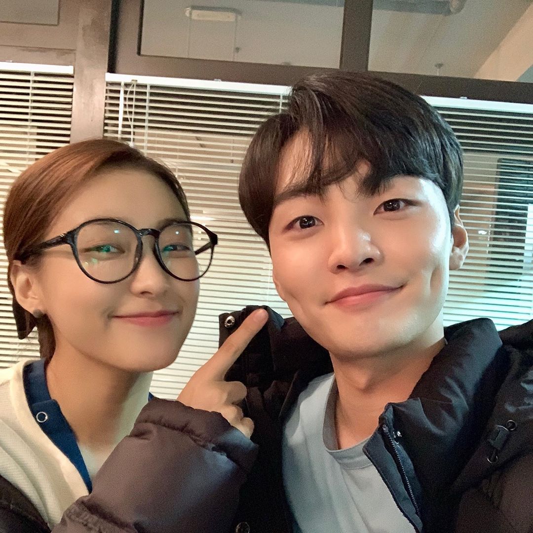 Actor Yoon Purple from the group Sistar released a two-shot with Kim Min-jae.Yoon Purple posted two photos on his 28th day with an article entitled Oh, Eun-tak Sam. Romantic Doctor Kim Sabu 2.In the open photo, Yoon Purple is staring at the camera with Actor Kim Min-jae, who is appearing in Romantic Doctor Kim Sabu 2.Yoon Purple looked at Kim Min-jae and pointed to Kim Min-jae, a pose that shut his mouth, and made a warm smile with a bright smile.Yoon Purple is appearing in the SBS drama Romantic Doctor Kim Sabu 2 as Ju Young Mi.Photo: Yoon Purple SNS