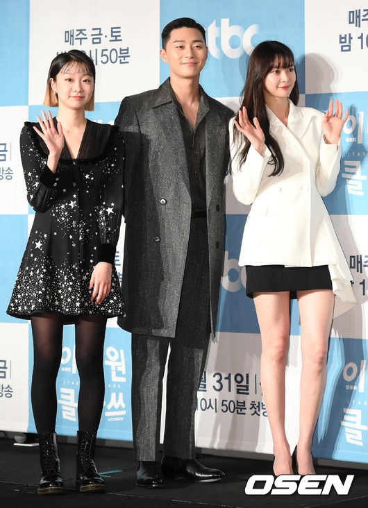 Itaewon Clath Park Seo-joon, Kim Da-mi also guarantees more fun than the original with the synchro rate recognized by the original author.On the afternoon of the 30th, JTBCs new gilt drama Itaewon Klath (directed by Kim Seong-yoon, playwright Jo Kwang-jin) was presented at Conrad Seoul in Yeouido, Yeongdeungpo-gu.On the spot, Park Seo-joon, Kim Da-mi, Yoo Jae-myeong, Kwon Nara, Kim Seong-yoon director and Jo Kwang-jin writer attended.Itaewon Clath is a work that depicts the hip rebellion of youths who are united in unreasonable world stubbornness and passenger, and draws their founding myth in Itaewon.Itaewon Clath is a drama based on Web toon of the same name.Web toon Itaewon Clath is a popular work with a cumulative total of 220 million views and a record of 9.9 points in paid sales. It is considered as a life web toon of many readers.Especially, Itaewon Clath attracts attention because the author Jo Kwang-jin writes the script directly.Usually, when Web tone is dramatized, the artist is replaced and the contents are adapted. In the case of Itaewon Clath, the original author took on the script.Therefore, it is expected to have a high synchro rate with the original work.Jo Kwang-jin writes about the reason for writing Itaewon Clath: We were chased by the deadline in Web toon, so there were many regrets in Remady.It was attractive to be able to supplement Remady when I received the proposal. There is also a Character that is used only at a cost, and I have been careful to save these Characters in three dimensions and detail. As for the strength of the original authors writing of the script, I am the only one who is the best at this character.I also think it is advantageous because I have experienced where the people who are watching during the series are enthusiastic and what part of them are good. Park Seo-joon also revealed confidence in the remady of Itaewon Klath based on the original Web toon; Park Seo-joon said, The original work is so famous.There is no story that is much out of the original, but the drama is likely to be broadcast with a little more interesting stories added.As you have seen a lot of dramas in the early stages, there are a lot of original works of Web toon. The reason I was attracted to the part that the artist thought important is the Remady that the role has. I thought it was fun enough to feel the charm of wanting to express it.I tried to express those parts delicately, and I shot them with a lot of balls in the early days.Even if you do not see Web toon, you can enjoy it without difficulty enough. In addition, Itaewon Clath was expected to be a fresh combination of actors who believed in Park Seo-joon, Kim Da-mi, Yoo Jae-myeong, Kwon Nara, Kim Dong-hee, An-hyun, Kim Hye-eun, Ryu Kyung-soo and Lee Ju-young.Jo Kwang-jin writer revealed tremendous satisfaction with the casting; Jo Kwang-jin writer said, I am 120% satisfied with the actors and the characters sync rate.When I was writing, I thought I knew Character well, but from a certain point on, Actors think, interpret, and implement the role more intensely than I do.I wanted this to be 120 percent, Im so happy, he said.Park Seo-joon was an unjustly attempted murder criminal, but he played the role of Foa Foa President Park Roy, who tried to achieve his dream without losing Xiao Xin.Park Seo-joon said, I did not choose because I liked youth. I think I am enjoying youth in my work expressing my youth because of Yi Gi.The original was very funny and the new Roy station was very attractive in the original, and I wondered if I would express it.The director made the proposal first, and I was able to meet this opportunity. I am trying to do well. Kim Da-mi, who has been the top model in the first drama Main actor since his debut with Itaewon Klath, is the owner of IQ 162, but he is divided into Joe-yool Lee, who gives up his admission to prestigious universities and gets a job as manager of Sanbam.Kim Da-mi said, I saw it first with Web toon because I chose Itaewon Klath. I read it all in three hours as soon as I saw Web toon.I felt like a character I hadnt seen before, and I thought it would be fun to act.I thought there would be difficulty, but I was the top model because the bishop suggested that I could make my own Seo-yool Lee Kwon Nara plays SuA, the head of strategic planning at Janga.SuA, who was abandoned by her mother and grew up in a nursery, is close to Park and his father, Park Sung-yeol (Son Hyun-joo), but works for the janga who sponsored her.Kwon Nara commented on the effort he made to play SuA: In the original, there was no Remady of SuA, but in the drama Remady is well melted.I tried to express as well as possible the new Roy and the youth that I had to change in reality when I was a child. Yoo plays Jang Dae-hee, chairman of Jangga. Jang Dae-hee is a person who is at odds with Park Roy.Yoo Jae-myeong said, Every time I work, I do not think my determination is a villain.There is a reason, there is Xiao Xin, and there is a curved life history of the person.I am tired, hard, and evil, but I tried to express this person with delicate and detailed eyes and trembling that there is a reason for life and loneliness. From director Kim Seong-yoon, writer Jo Kwang-jin to all actors who attended the scene, I asked them to expect more delicate and vividly implemented character and Remady than Web toon.Kwon Nara said, Every single character feels alive and breathing.I think this part is attractive and differentiated, Kim Da-mi said. Each of the caractors is attractive.There are many parts where the characters grow over time, and there will be fun to see them. Yoo Jae-myeong said, I have cried more than scripts.It is a symbolic and hot drama with so many things about generations, love stories of youth, and social problems. Park Seo-joon said, There are many original fans.It may be a cast that fans had only a virtual cast, but they did not expect it, but they are confident that they will show the same video and performance as expected.When 2D is implemented as a video, you can see how attractive it is. The target ratings and commitments to it were also revealed: I hope its in double digits, 10% would be incredibly satisfying.But I do not think the efforts of actors, bishops, writers, and staff are expressed in ratings. I thought it would be nice to have Foa operation as an event because of the story of the food industry Yi Gi.If the audience rating is two seats, I want to have a drink with viewers in the stall. The first broadcast at 10:50 pm on the 31st.