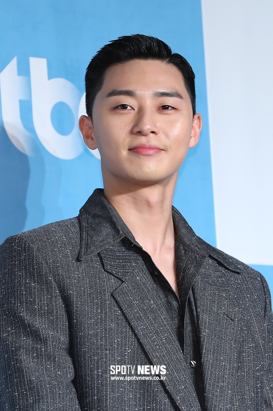 JTBCs new gilt drama Itaewon Klath was presented at the Conrad Hotel in Yeouido, Yeongdeungpo-gu, Seoul on the afternoon of the 30th. Actor Park Seo-joon poses.