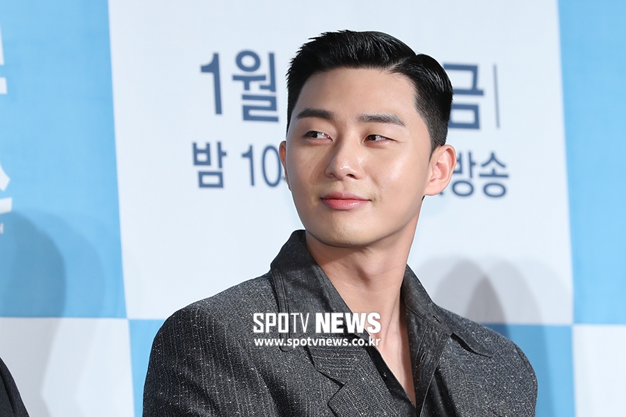 JTBCs new gilt drama Itaewon Clath was held at the Conrad Hotel in Yeouido, Seoul Youngdeungpo District on the afternoon of the 30th.Actor Park Seo-joon is in thought.