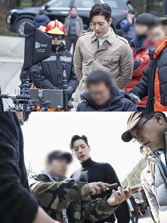 Actor Park Hae-jins warm heart shines another light at the scene of Drama ForestPark Hae-jin, who visited the house theater with KBS2 tree drama Forest, was recognized as Dramas heated staff.At the same time as the main character of Drama, the filming scene is always a masterpiece staff that takes care of the activities of the seniors and juniors from the preparation of shooting.Park Hae-jin is famous for his liveliness on the set every time he works.In the field, I always show my extraordinary detail and fellowship by delicately taking care of my crew as well as my fellow actors.In this drama Forest, Park Hae-jin showed off his chemistry with Oh Jong-rok and on-site staff, raising expectations for Drama.Park Hae-jin monitored his acting carefully, monitored the acting of new actors who act together, did not miss his breathing with his juniors, and showed off his pro Down aspect.Forest is a work that depicts the contents of the characters with realistic desires healing the wounds of their hearts with their unhappiness memories in the space of Forest and realizing the essence of happiness.Park Hae-jin played the role of M & A specialist Kang San-hyuk, a cool perfectionist.After the twists and turns, Sanhyeok will be transformed into a 119 special rescue member and transform into a person who reveals his pure passion to save people more than any purpose consciousness.Park Hae-jin consulted the details to complete the role of Kang Sang-hyuk, who was divided by him, and was called San-hyuk-hyung among the field staffs.In particular, various suits and costumes to complete the character were also produced by consulting with the Desiigner several times in detail button details and shirt size, unlike the existing ones, and received cheers from the staff.Park Hae-jin said on the 31st, Gangsan Hyuk is quite detailed, detailed and thoroughly calculated.I do not like to believe in anything other than my aides, but I hate it as much as dying, he said. I analyzed this character and discussed all the suits with Desiigner. I wanted to share the fun of breaking this inner side with viewers. ...Forest, starring Park Hae-jin, airs every Wednesday and Thursday at 10 p.m.