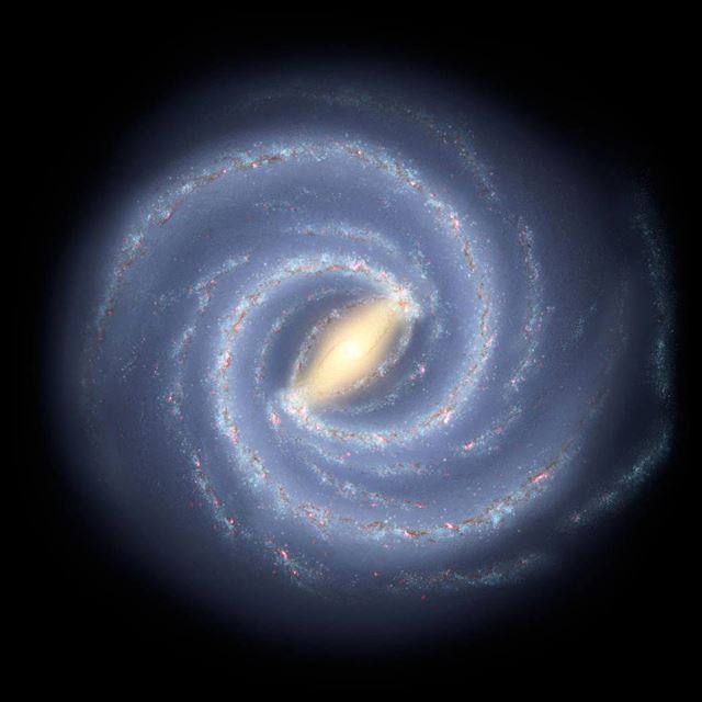 스피처 우주망원경의 관측으로 우리 은하가 막대 모양의 중심으로 나선형을 그리고 있다는 사실을 확인한 합성 사진. NASA 제공