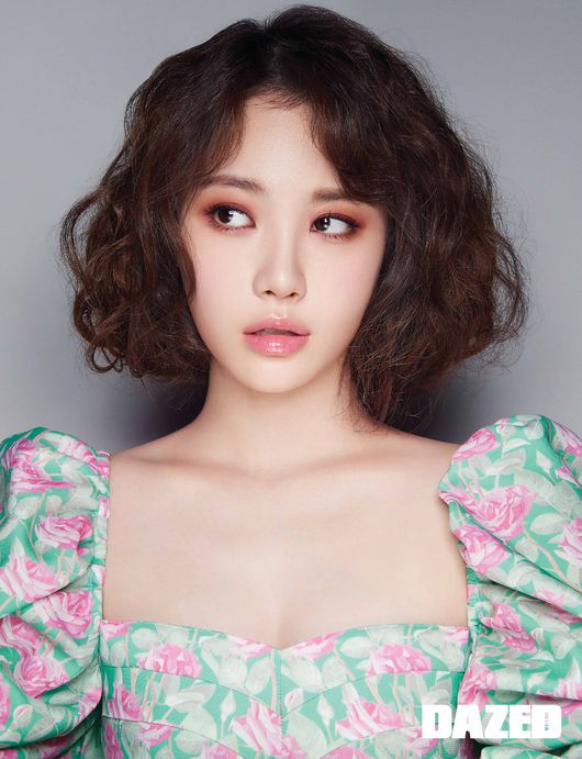 Yura boasted of her pale-colored charm.Yura showed off her unique styling and makeup look through the February issue of Days released on the 3rd, and showed off various charms that she could not see from the appearance of a tomboy girl to a mature woman.Yuras story, beauty tips, usual styling, and commitment to the goal of the year, which celebrated the end of his 20s this year, can be found in the February issue of Daysd, on his homepage, SNS and YouTube.Yura made her debut as a girl group Girls Day in 2010 and received great love with Mina, Sojin and Hyeri.Last year, he signed an exclusive contract with Awesome E & T (CEO Yang Geun-hwan) and is eating a meal with Park Seo-joon and Hong Soo-hyun.daised