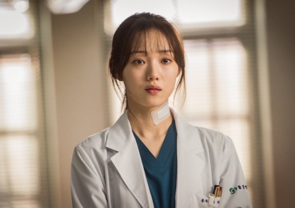 <p>Half of the returns to money SBS ‘romantic floor Kim, Department 2’2 of the membrane point to the public.</p><p>SBS On Every ‘Romantic floor Kim, Department 2’(a river scene/ rendering type recognition beat repeat/ production Samhwa networks)of the fat and shabby stone hospital as a background, make it a ‘real Doctor’ story. One massive - Lee Sung-kyung - Ahn, Hyo-seop - antispasmodic - officers-Hee - Kim Min-Jae, such as the smoke hole without the actors of the family, an intense message, which contains the villages, train the murder and thrilling, the storyline and removing the line cant make the research output, such as a synergistic effect, and a 4 consecutive week viewership Triple Crown coal rights, on A house theater, and overwhelming.</p><p>Whats more ‘romantic floor from the Kim Part 2’is half of 8 times to finish and authentic 2 as the membrane in the reverse converted to the new phase to be a prospect. Kim from(one massive), and as the Central stone hospital with the fate of youth doctors growth and future, the stone walls off of their active, such as during an unforeseen and exciting storyline for that. In this regard in the hands to create tension in the viewers  concentration to maximize the astute romance ‘floor Kim, Department 2’, ‘2 blocking point: the’ three for one.</p><p>● One massive, self and stone hospital you can keep it up</p><p>Half of the returns to money ‘romantic floor Kim, Department 2’ 2 from the membrane to the stone hospital and fate is with Kim from(just one)of rows in the most attention is being focused on. Its the most expensive medical services that provide the future of the hospital plan of the city Yun-Taiwan(best photo)in the now Stone hospital to sew the same night United States(Kim Ju-Hun)and Morgan sharpened confrontation and situation. The last 7 times at the husbands violence with a knife-wielding Foreign out of the wound in the car is present(Lee Sung-kyung) related issues as a confrontation to the world who Kim is “so you dont want to,”according to Park, the United States is its inside and demanded. Kim also plans to ask five people interested(the truth)to “We side to convince the stone hospital is closed to all. . ”And to answer, not that both sides of the ‘ultimate confrontation’this continues to be showed some signs.</p><p>Man, life the most respect and importance that, as a doctor of conscious Kim with this bus company and the years some of my trampling and would like to build such a Museum of the mighty one panel for example and among which, Kim of the future is what will happen is noteworthy has.</p><p>● Lee Sung-kyung - Ahn, Hyo-seop, as a human, as a doctor, one step at a time growth</p><p>An outstanding performance despite surgery nausea due respect paid was the car is present(Lee Sung-kyung)and a family suicide that painful past due to heavy life service with photo(Ahn Hyo-seop)is a Kim Department of teaching through one step at a time growing. Kim some have suggested surgery to help the trunk pain pills and scary lion on the top with cars car is currently in surgery gradually adapt to it. The photo is Kim from the advice of a family suicide attempt patient was one, the Creator of the ruthless domineering to report the worry was steaming from the warmth of the impressed such as human growth and there are.</p><p>Moreover, the car is present and if the past 8 times ending in the ‘reset  kiss’to share with A house theater to shake the drop was bar. Since my College each other about the subtle emotions felt by two people Stone hospital in the rapidly closer to the eagerness to reveal that. ‘Reset  the kiss’ after two people the romance of the water ride will be this attention.</p><p>● The actual motif with the reality the patient episode with the stone off of the active</p><p>‘Romantic floor Kim, from 2’ to 2 membranes in A house theater of your eyes and ears rusting capture, the actual events of one patient episode with Kim with stone hospital to have the stone off of active for and being. Kim Department of bashing carnival Barker was the paramedics from the family suicide attempt for dad and dad due to drug poisoning unconscious daughter, studying well to medication and kidney me blood dialysis and even murder to weapons water up, ensure that each of the melt which patients  episodes with authenticity to unfold for that. Here are some Smoking patients with all only lives up for long in the center(dark background), night is charging(Kim Min-Jae), Jung Soo(Yun bamboo), Southern style(change the people), learn certain(Shin Dong Wook), Yoona name Suzhou(natural), including new stone walls off of their struggling to have A house theater in a more dense sympathetic to the cause prospect.</p><p>Production company Samhwa Networks side is “3 days(today) to be broadcast 9 times from the authentic 2 membrane on the stone is, each of the figures between the complex tangle of events and a variety of patients with episodes of tension and with a choice of”this and “more authentic filled with a message, chest to eat eat by touching and precious girl Kim from passing through the will be interest and support for the children,”he explained.</p><p>Meanwhile SBS On Every ‘Romantic floor Kim, from 2’ 9 to 3 days(today) night 9: 40 in the broadcast.</p>