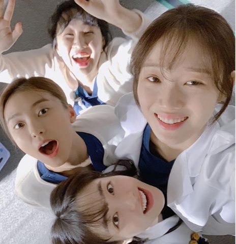 Purple has unveiled the shooting scene of Romantic Doctor Kim Sabu 2.On the 3rd, Seastar actor Purple posted a picture and a picture on his instagram saying, Stone Dam. Today, Romantic Doctor Kim Sabu 2. (Accredited by Um Sam. ).In the public photos, actors Lee Sung-kyung, So Joo-yeon, Purple, and Jung Jian appearing on SBS drama Romantic Doctor Kim Sabu 2 were included.The cheerful shooting scene atmosphere creates a warm feeling.On the other hand, Romantic Doctor Kim Sabu 2, which they appear in, is broadcast every Monday and Tuesday at 9:40 pm.Photo = Purple Instagram