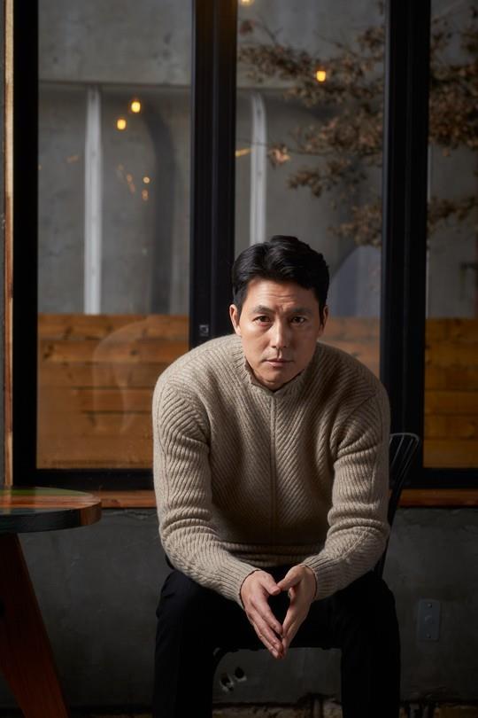Actor Jung Woo-sung gave warm advice to his juniors who participated in the audition, referring to Kim Nam-gil, who appeared in the Guardian.Jung Woo-sung drew attention by mentioning the Guardian, which he directed at the main site and Interview held at a cafe in Jongno-gu, Seoul on the morning of the 6th.Guardian is the first feature-length commercial film directed by Jung Woo-sung, and Kim Nam-gil and Park Sung-woong are expected to appear.Jung Woo-sung also appears directly and performs acting and directing.On this day, Jung Woo-sung laughed when asked about his feelings as a new coach, saying, I am calm. He said, I do not know if it is a calmness from confidence.There is no other tension about what to change (about the work) or what to do, he said. Tense is a free ride.The content is not specific (laughing) genre is action. Kim Nam-gil suggested that the character fit well.Actor is also an adventure character, he added. If you do this well, it will be a much more meaningful task than I gave it to you .It will be a more serious and (like) work to do, but I work on Actor, who will remain, hoping to be a meaningful character as an adventure, he said.In addition, Jung Woo-sung said, I heard that the audition for Guardian heroine was very tight and intense. I think I felt more like that in front of me.I did not forget the advice for the juniors who auditioned.I usually think auditions are evaluated by myself, but Im trying to find out what fits the character.I want to say, Whether you pass the audition or not, it has nothing to do with your value.Friends who have to audition are friends who have just started, so I think there are some hurts.Id like to tell all Actors, because its not a place to evaluate them as an Actor, and I hope theyre free to audition a lot and (even in those thoughts).