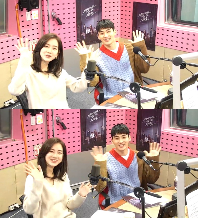 Shin Hyun-bin, Jung Ga-ram have raised the expectation of brutes who want to catch straw with excellent gesture and chemistry.Actor Shin Hyun-bin and Jung Ga-ram appeared on SBS Power FM Jang Ye-wons Cine Town broadcast on February 6.Shin Hyun-bin, Jung Ga-ram appeared to promote the movie The Animals Wanting to Hold the Jeep.DJ Jang Ye-won announcer said, Its my first invitation since DJs selection, its an honor to be able to bring the two.Shin Hyun-bin looks like Tangway when you look at his right face; on the left, Shin Min-ah, looks like a full-length painting, one listener wrote.I look like all the pretty people, who do you hear resembles even if you think of yourself, asked Jang Ye-won, who is thank you first.I have heard a lot of stories about who I look like. I do not hear that I look like anyone these days. I do not know who I look like because I am my face. Jung Ga-ram came out as an adult penguin in Around the Time of Camellia Flowers; have you seen more people since filming? asked Jang Ye-won.Jung Ga-ram said, Many people on the road recognize me. I recognize you a lot. After the show, many people have contacted me. What is it?I did, he recalled.Jung Ga-ram said that he was in the top spot of real-time search terms on the day of the broadcast Around the time of camellia flower, I was sleeping for the schedule.When I received the script, I only received the scene and did not know when it would come out. But I went into the ending scene.Shin Hyun-bin, Jung Ga-ram, revealed that it was the second breath; Shin Hyun-bin said: The first breath was good as well.When I met the second time, I took it in a closer state, so I think I was better at breathing. Shin Hyun-bin introduced The animals that want to catch even straw as a film that shows how people who have to have their own money bags in front of one money bag turn into animals.Jung Ga-ram added, Jeon Do-yeon, Jung Woo-sung, Bae Sung-woo, Jung Man-sik, Jin Kyung, and Yun Yo-jung. Shin Hyun-bin added, Jung Ga-rams Jin-tae is an illegal resident who came to Korea to make money.It is an instinctive role to meet Miran and help Miran. Jung Ga-ram said, Miran, played by Shin Hyun-bin, is a role that becomes sharper for the goal, which is changing as he meets the truth while working hard for debt.Jung Ga-ram said, My hands have been shaking since my first reading. It is a nervous style, but I was nervous because I was with my respectable seniors. I should not be nervous, but I was nervous.Shin Hyun-bin confided in his fanfare for Jeon Do-yeon: It was Actor who wanted to meet the most; I was expecting and worried, but I was comfortable.Among the plays, Myan, who I play, depends on Yeon-hee, who is in charge of Jeon Do-yeon. It was easy to move in. Thank you so much for taking care of me.Jang Ye-won said, Jung Woo-sung was curious about eating cabbage before meeting Jung Ga-ram.Because Jung Ga-ram appeared as a cabbage-loving zombie in the movie The Strange Family: Do you still eat it?Jung Ga-ram replied, I used to eat a lot, but I hardly eat anymore. I really do not eat. It makes me harder again.Jung Ga-ram said he saw a halo from Jung Woo-sung, I heard a lot of stories, but I actually never saw it. I could not be there personally.I witnessed a real halo, he said, raising his thumb.Shin Hyun-bin has turned to Acting while majoring in art at Han Ye-jong (Korea National University of Arts).I think I turned because I didnt have the ability, Shin Hyun-bin quipped numbly.Shin Hyun-bin said, Since the school is an art school, there were many friends who acted and acted. I thought I should try it once in my mind.At first, it seemed like nothing to do, but studying art is helping a lot. Shin Hyun-bin said, Ive never seen a school like Kim Go-eun and Park Jung-min, but there are differences in school numbers and I graduated right away.Theres a reason Lee Je-hoon was surprised to see me at the audition hall, where he shot a lot of short films before Lee Je-hoon came into school.I have worked with me in many works. I have seen it in school since then. I am surprised because I have seen it before Actor. The weather has gotten very cold, the two said, and after this cold, you can see the beasts that want to catch even the straw. The prospective audience called the movie the straw because the title was so long.Its so cute, please come see a lot of jippudles, she promoted.han jung-won