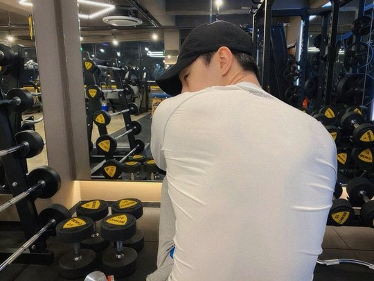 Kwon Hyun Bin boasts a wider shoulder than Pacific OceanSinger and model Kwon Hyun Bin (Vinney) shared a picture on her Instagram page on February 6.In the photo, Kwon Hyun Bin is sitting at the gym and showing off her backing, which thrilled fans with her solid figure, which was trimmed with Exercise.han jung-won